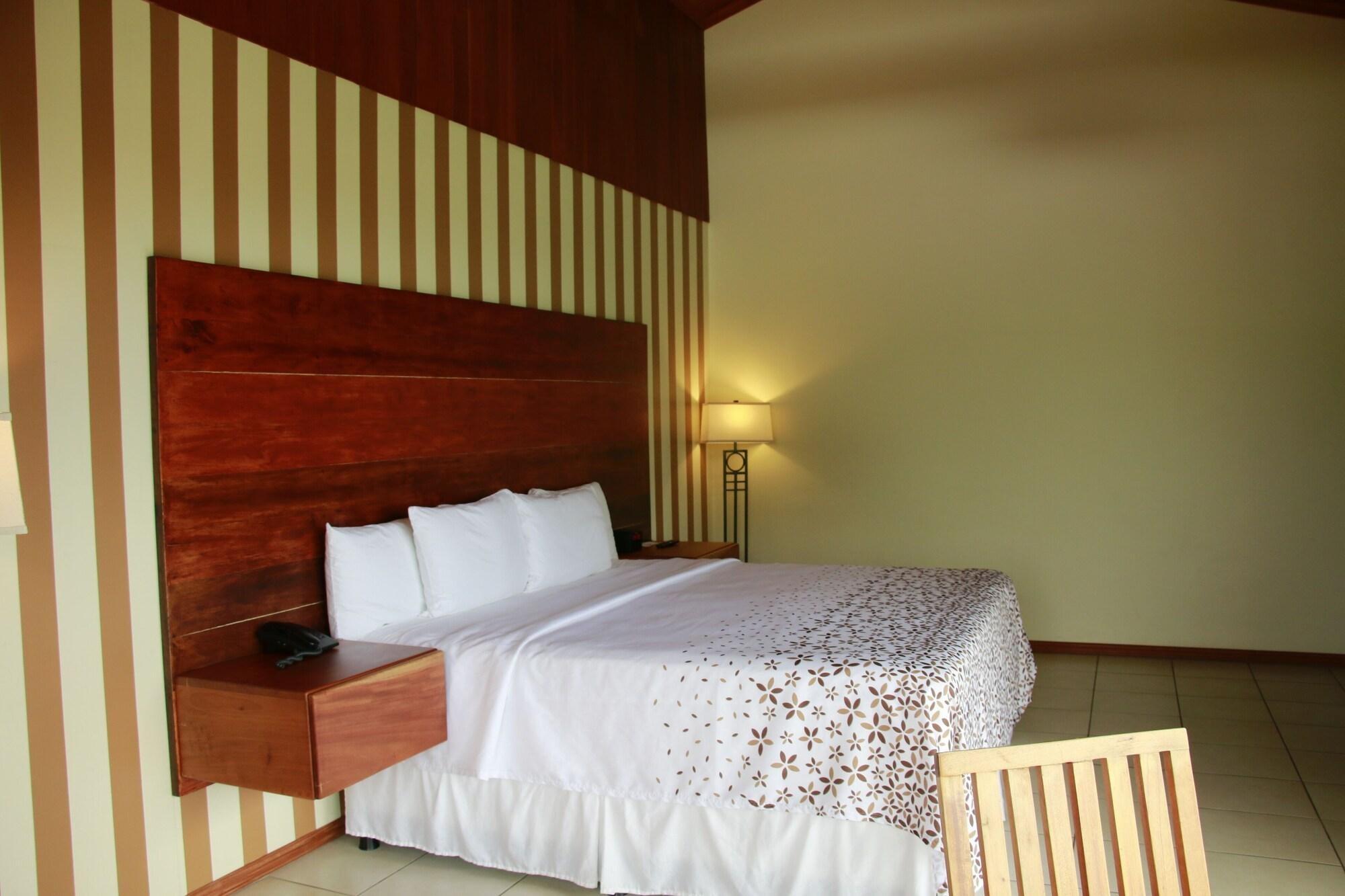 Ficus Sunset Suites Monteverde Extérieur photo